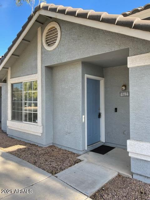 Building Photo - 860 N McQueen Rd