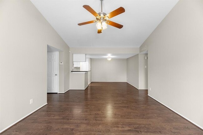 Building Photo - 14911 Wunderlich Dr