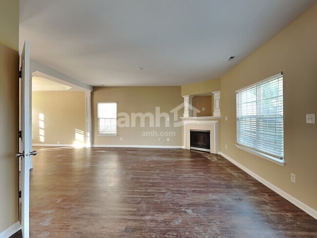 Foto del edificio - 2524 Ingleside Dr