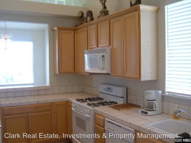 Building Photo - 4 br, 2.5 bath House - 2788 MONTEGO