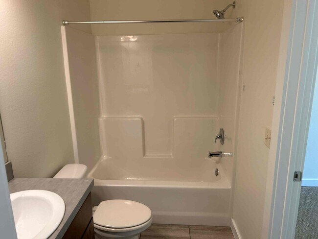 Foto del edificio - 719 N Oakland Ave