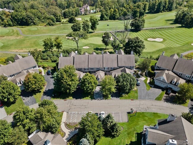 Foto del edificio - 46 Pinehurst Cir