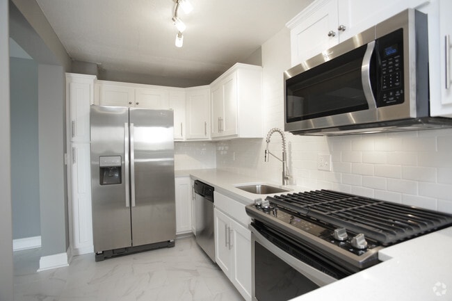 Interior Photo - Plaza House