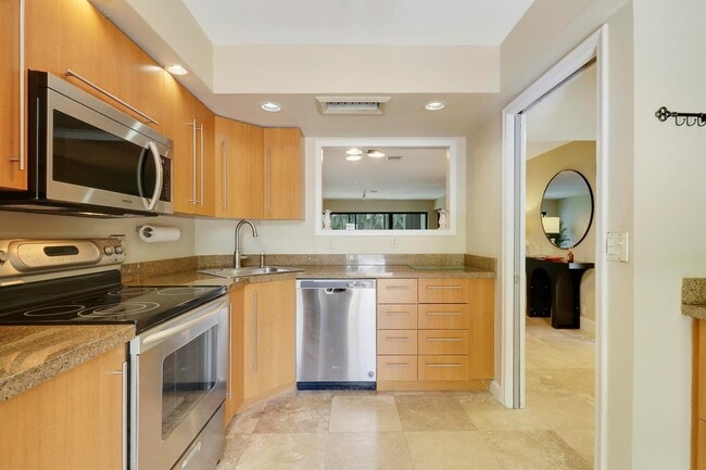 Building Photo - 1700 Presidential Way