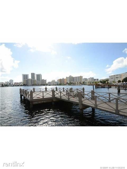 Foto del edificio - 430 Golden Isles Dr