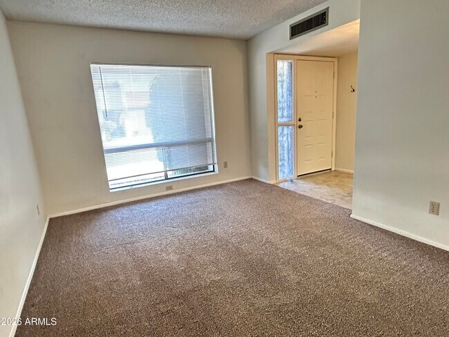 Foto del edificio - 1032 E Villa Maria Dr