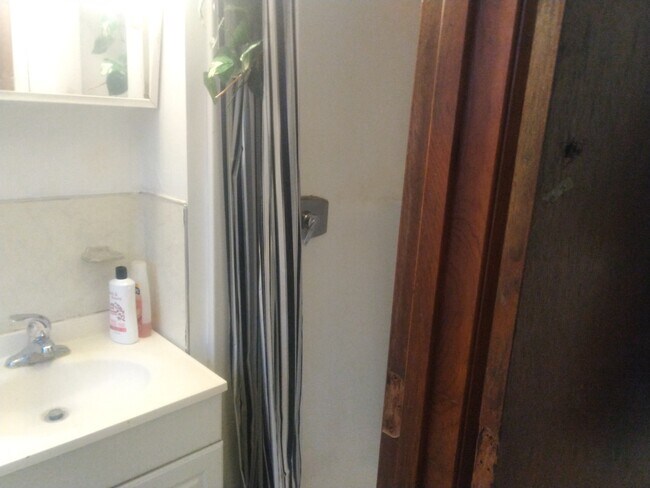 Foto del edificio - 7312 Central Avenue Pike