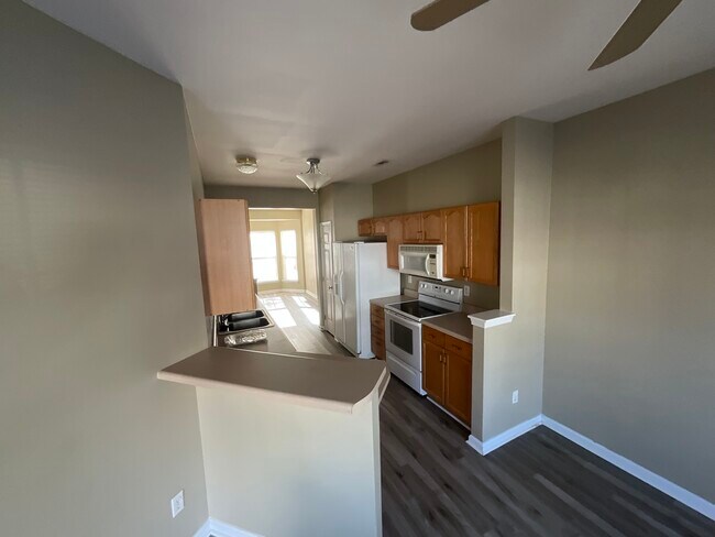 Cocina - 1965 Charlotte Hwy