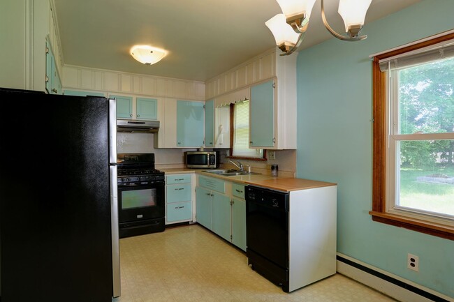 Foto del edificio - 3 Bedroom home in Silver Spring Twp.