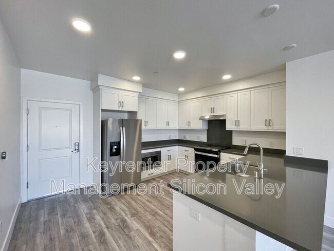 Foto del edificio - 42111 Osgood Rd