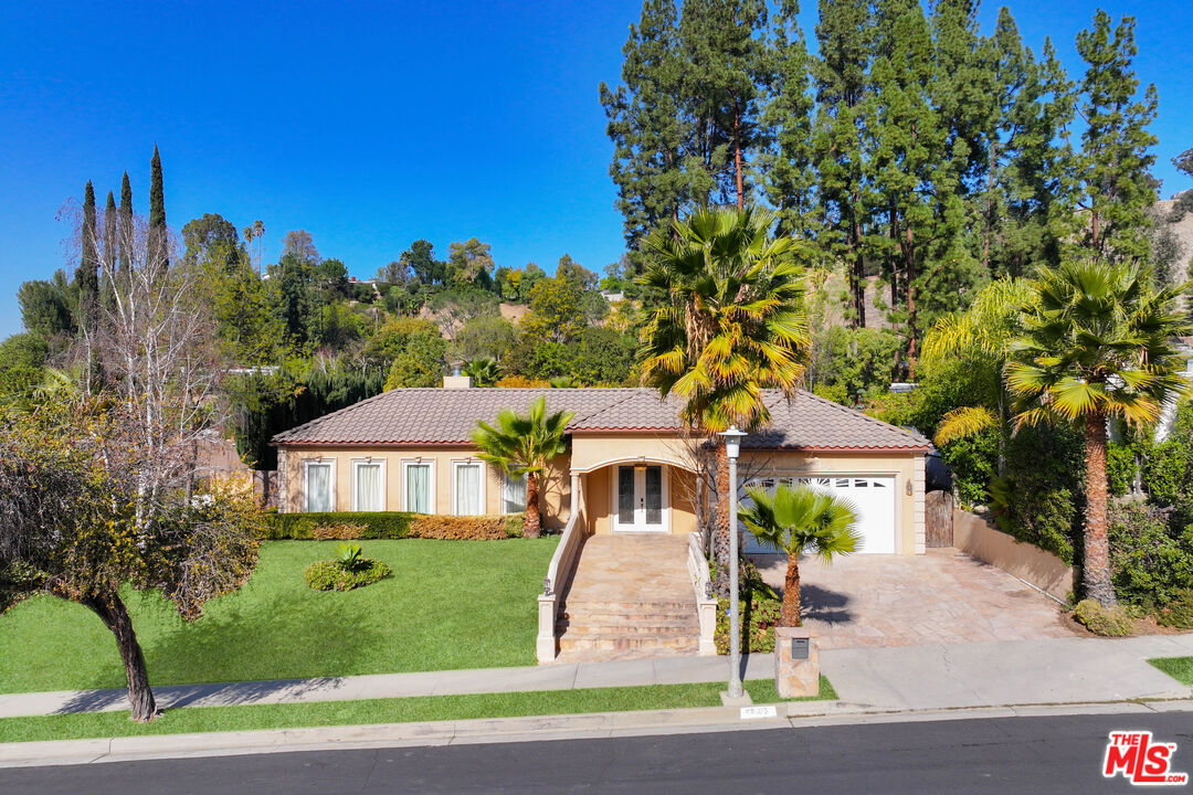 Foto principal - 18125 Lake Encino Dr