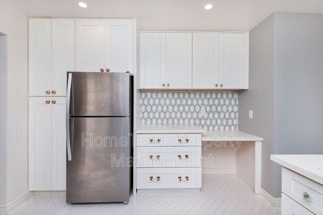 Building Photo - 2747 Reynard Way