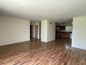 Building Photo - 2610 Blarney Stone Dr