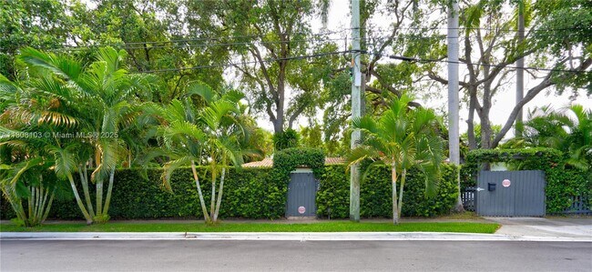 Foto del edificio - 228 SW 31st Rd