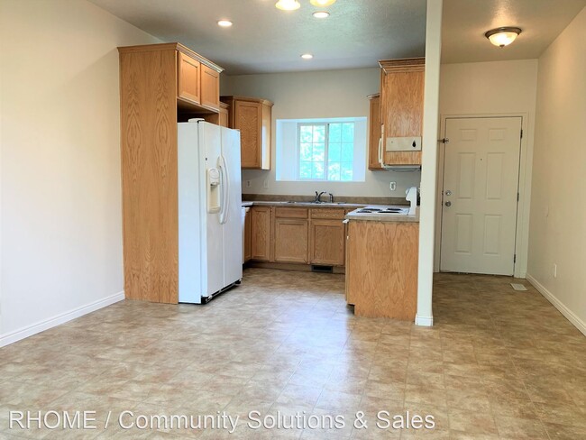 Building Photo - 3 br, 2.5 bath House - 2498 W Mont Sur Drive