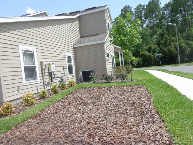 Building Photo - 2286 NW 51st Ave
