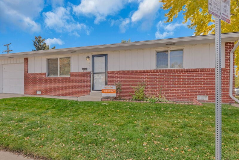 Primary Photo - 4282 W Virginia Ave