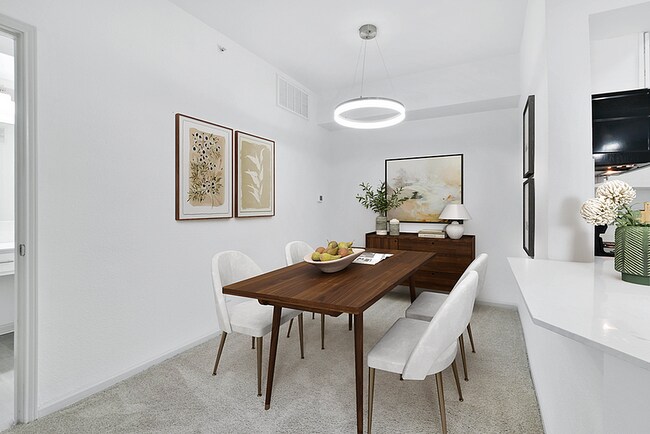 Foto del edificio - Northern Cross Apartments