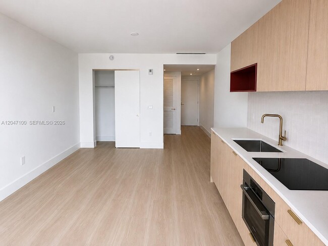 Foto del edificio - 90 NE 32nd St