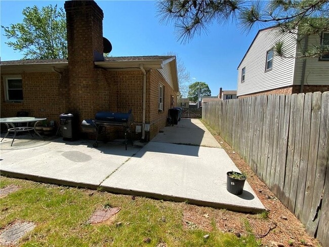 Building Photo - 5420 Albright Dr