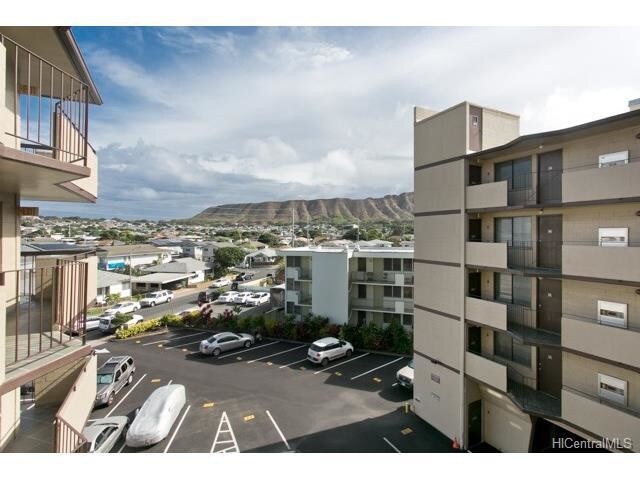 vista desde la puerta principal - 465 Kapahulu Ave