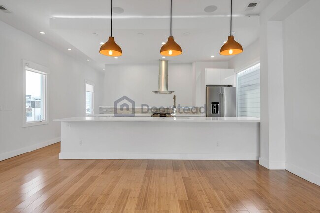 Foto del edificio - 1459 Thomas Ave