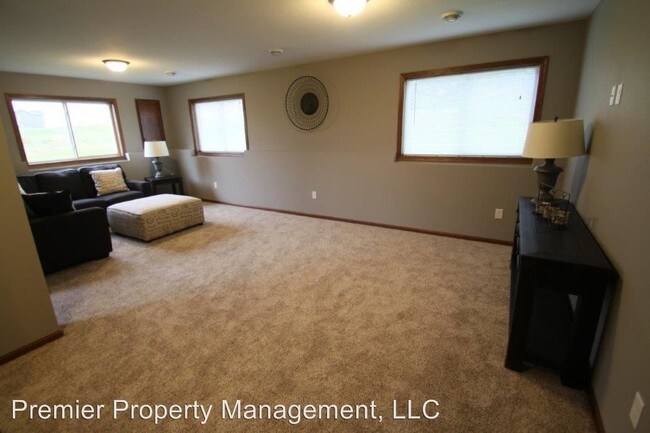 Foto del edificio - 1825 34th St NE