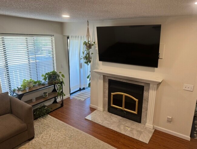 Sala de estar - 173 Park Place Dr