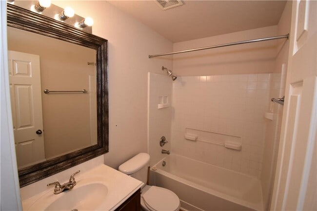 Foto del edificio - 2133 Oltons Bluff Dr