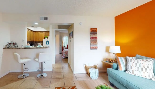 Building Photo - Sandy Lane