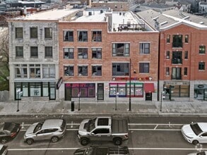 Building Photo - 1064 N Milwaukee Ave