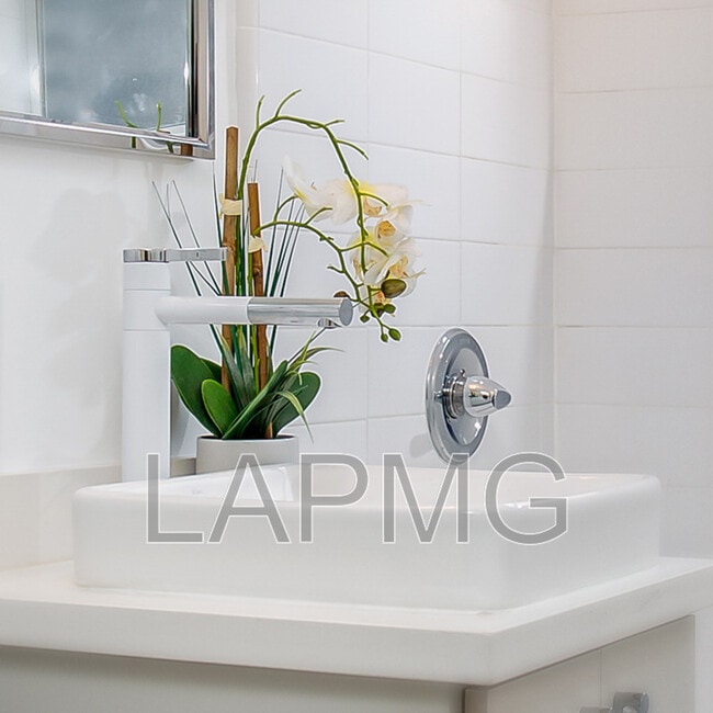 Building Photo - 1157 Bellevue Ave