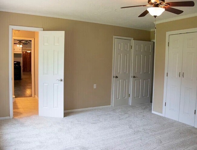 Foto del edificio - 3922 Willow Run Dr