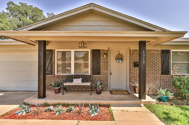Foto del edificio - Sharp 3 Bedroom in LISD