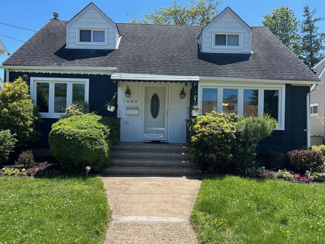 Foto principal - 1882 Gerald Ave