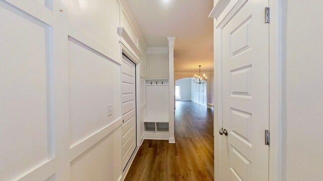 Building Photo - Well Kept Columbia County Rental