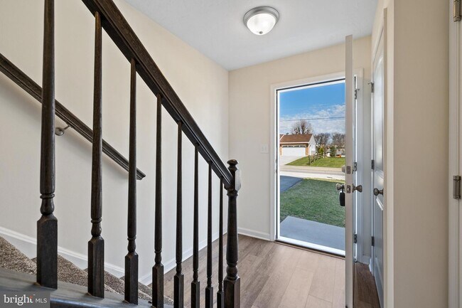 Foto del edificio - 825 Rising Sun Ln