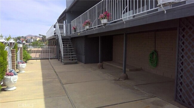 Foto del edificio - 22310 Canyon Club Drive