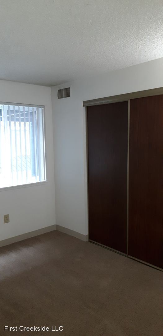Foto del edificio - 1650 Mowry Square