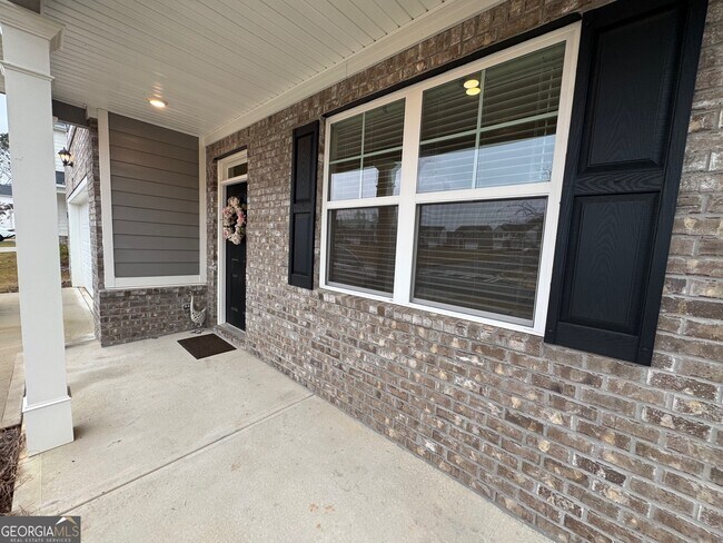 Foto del edificio - 166 Woodbrook Trl