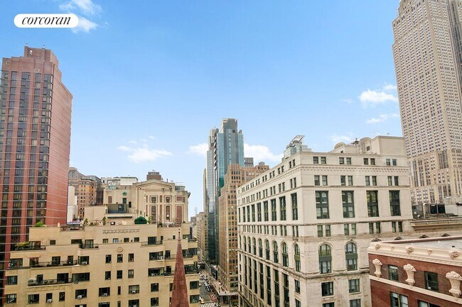 Foto del edificio - 211 Madison Ave
