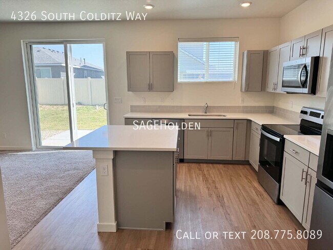 Building Photo - 4326 S Colditz Wy