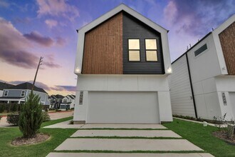 Building Photo - 4009 Boho Ln