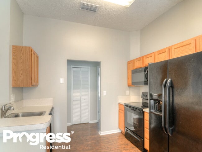 Building Photo - 1840 Pineta Cove Drive
