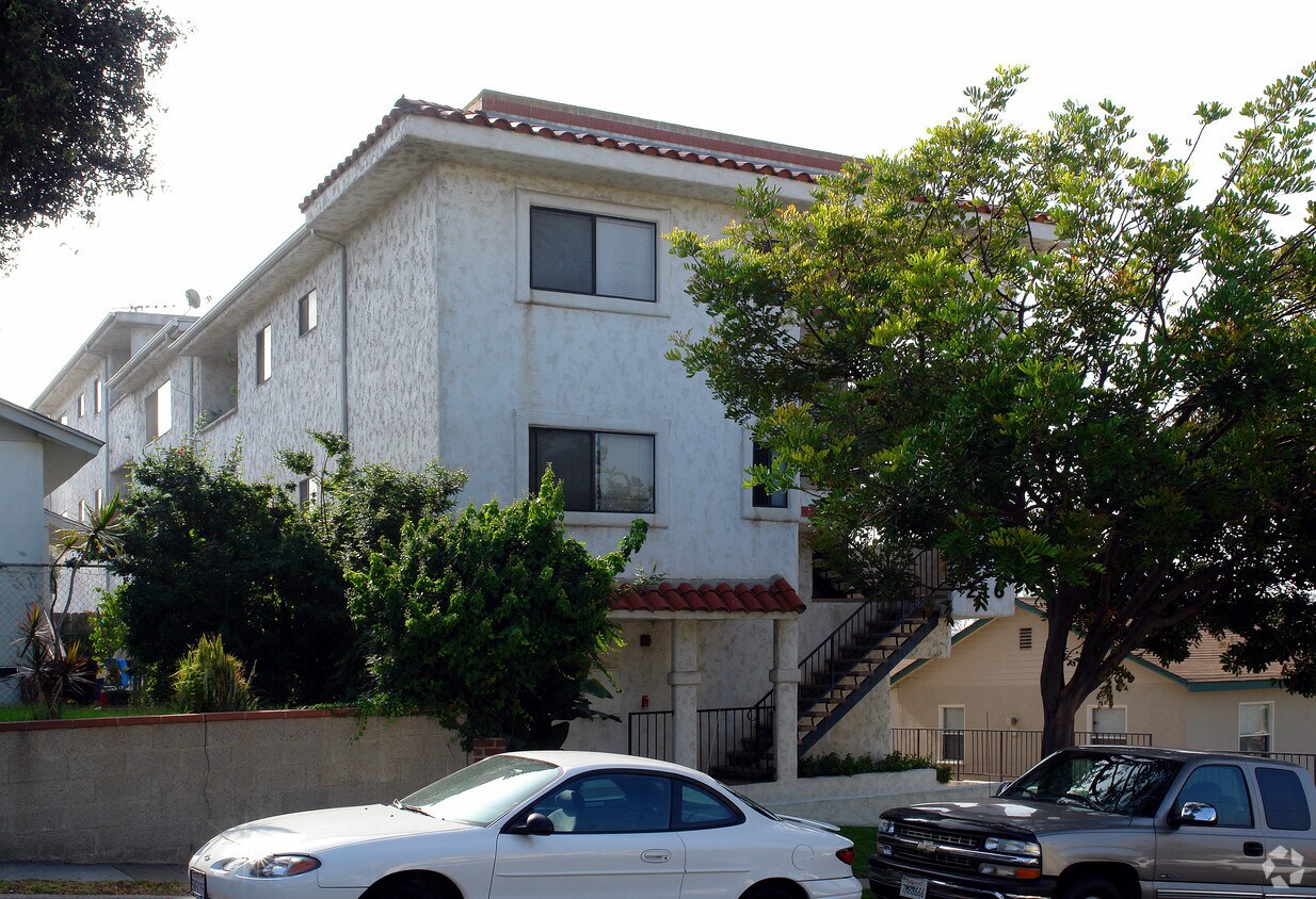 Building Photo - 216 Sheldon St