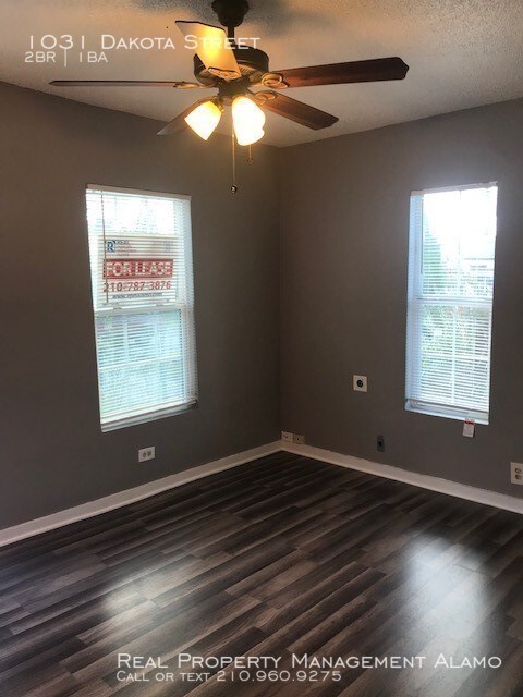 Foto del edificio - 1031 Dakota St