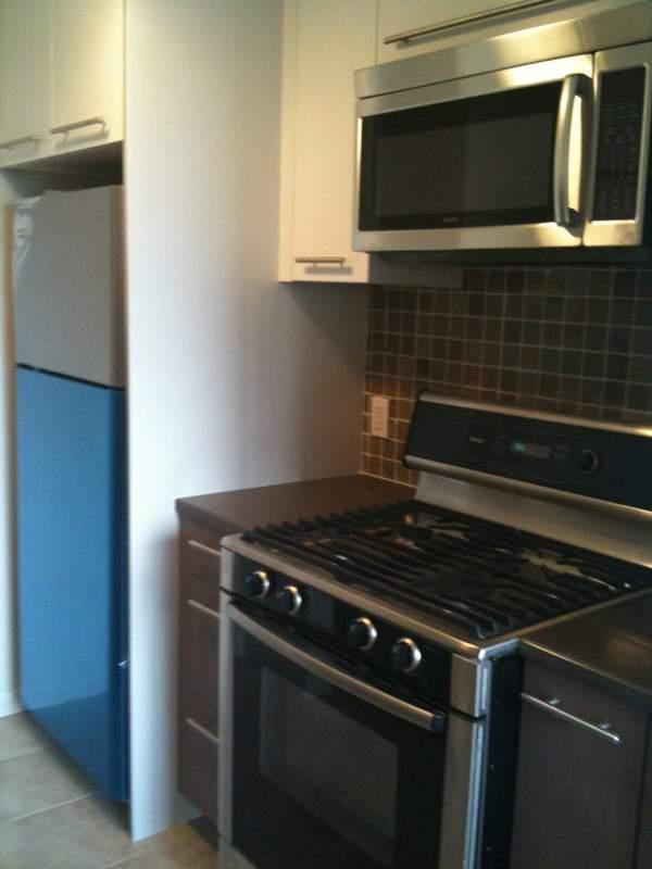 Primary Photo - 518 Meeker Ave