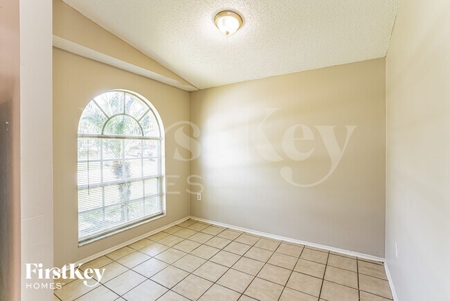 Building Photo - 468 Emerald Cove Loop