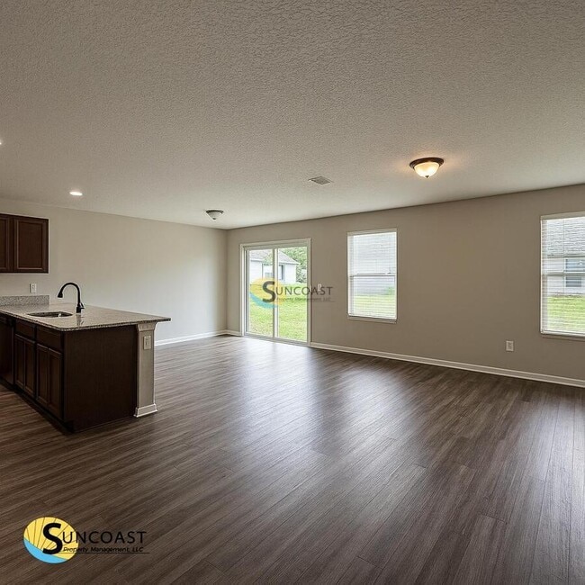 Foto del edificio - 8012 Hastings St