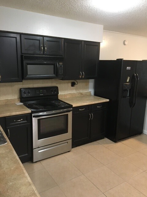 Foto del edificio - 1630 S 58th St